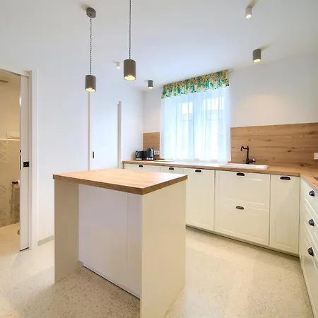 Placa Apartament